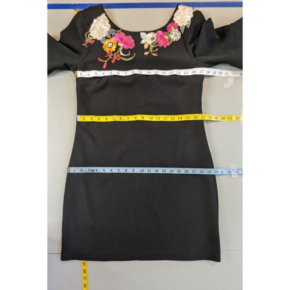 Trina Turk Leona embroidered V-back Sheath‎ black Tiered ruffled sleeves dress 8 - Picture 7 of 10